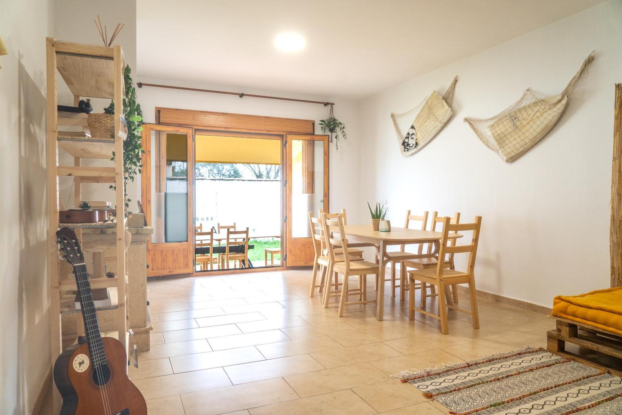 Namawa Surfhouse Hostel Chiclana de la Frontera Buitenkant foto