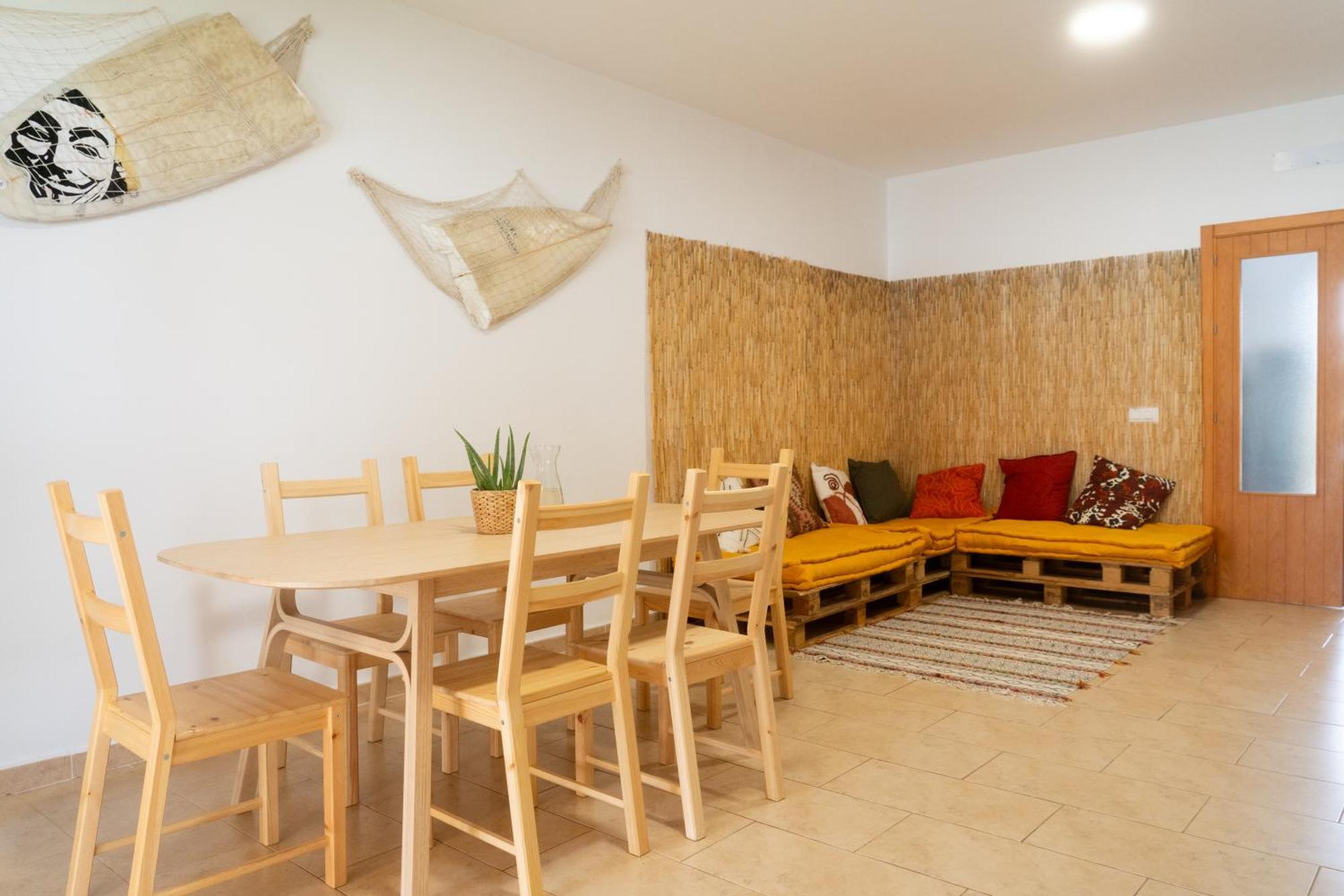 Namawa Surfhouse Hostel Chiclana de la Frontera Buitenkant foto