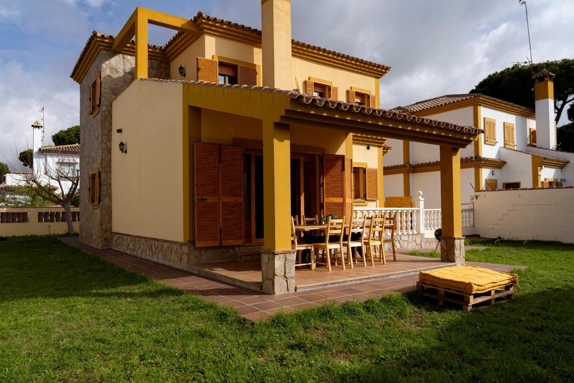 Namawa Surfhouse Hostel Chiclana de la Frontera Buitenkant foto