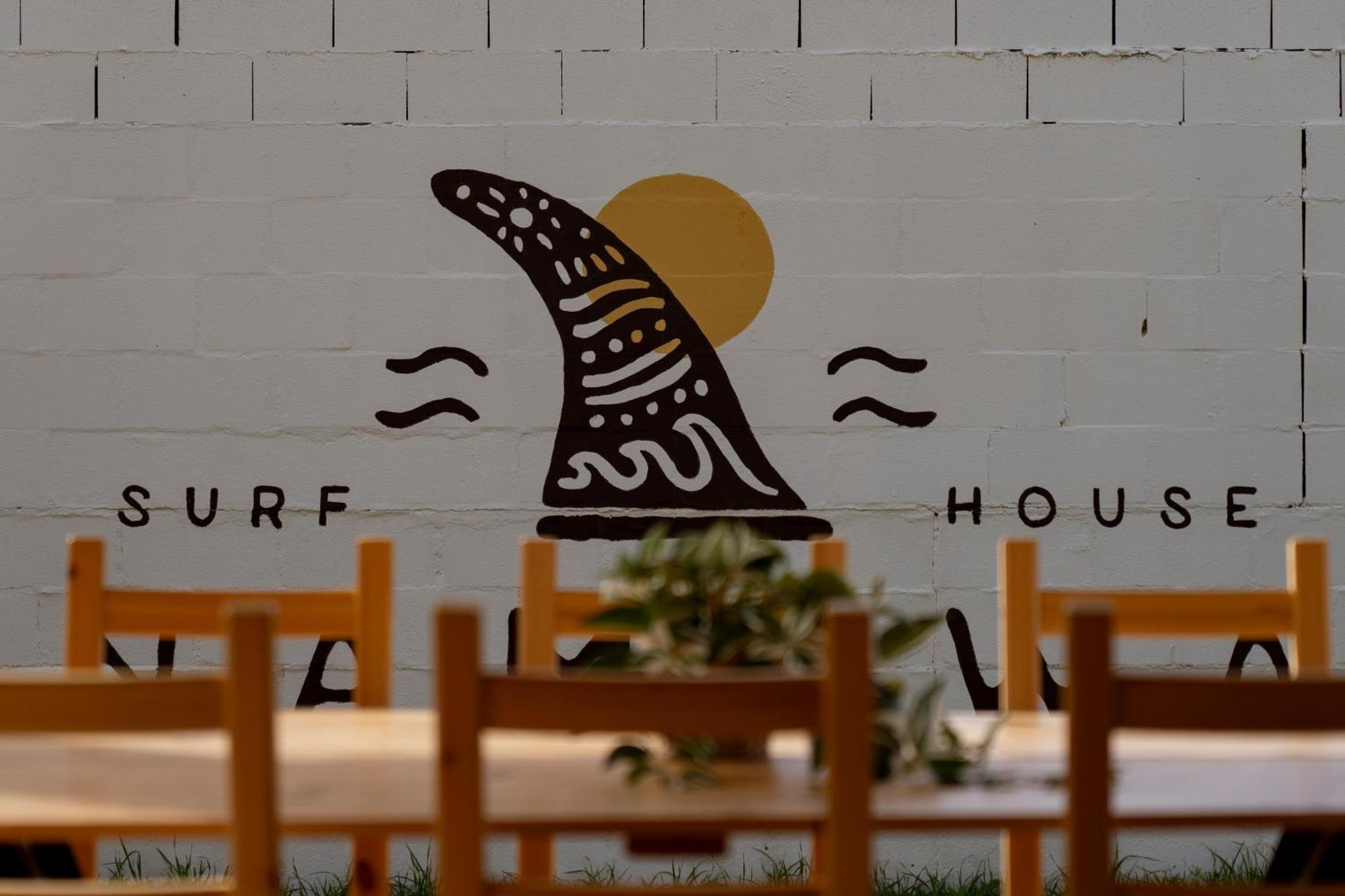 Namawa Surfhouse Hostel Chiclana de la Frontera Buitenkant foto